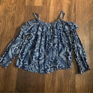 ❤️ (3/$15) Sz 5/6 Off Shoulder Top